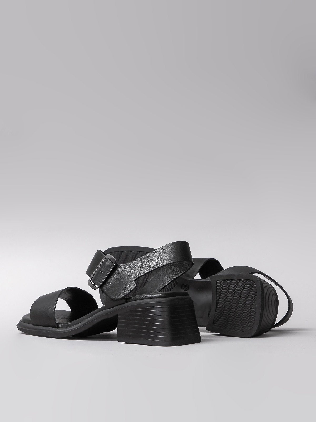 Women's leather sandals-2